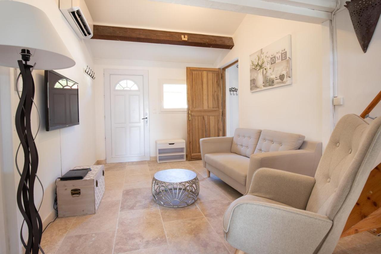 Villa El Sama-In Jacuzzi et Piscine chauffée LʼIsle-sur-la-Sorgue Exterior foto